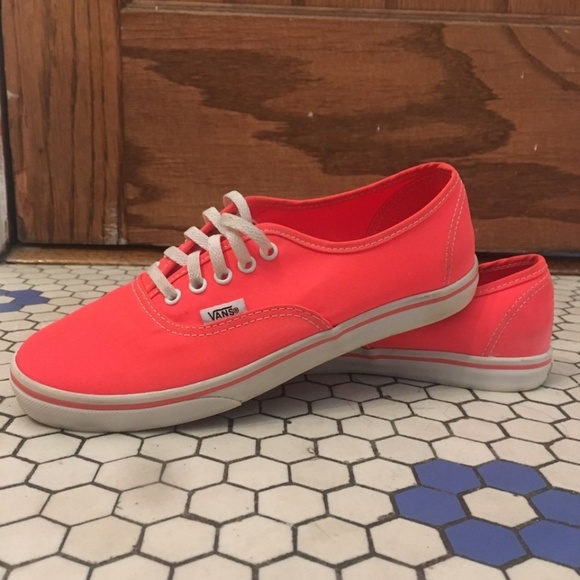 vans lo pro neon pink